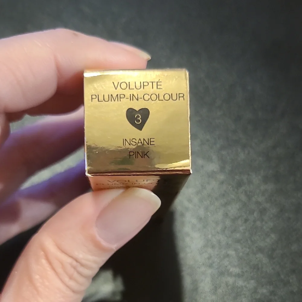 Yves Saint Laurent indulge glossy